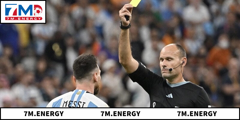 Lý do kèo cầu thủ nhận thẻ phạt ngày càng được quan tâm